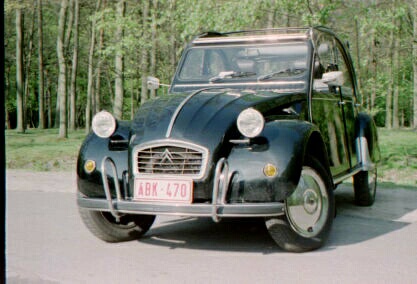 frontview of 2cv Black & Chrome