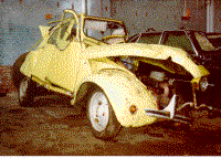 crashed 2CV