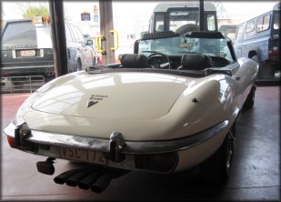 Jaguar e-type V12